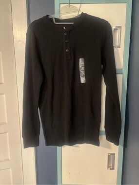 GAP Black Thermal Henley Long Sleeve Shirt